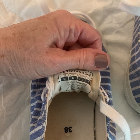Superga blue and white sneaker size 38 or 7.5 M great used condition clean - Picture 3 of 7